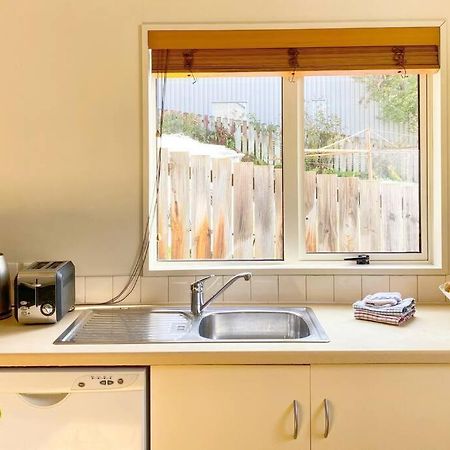 Hideaway Rima - In The Cbd Apartment Куийнстаун Екстериор снимка